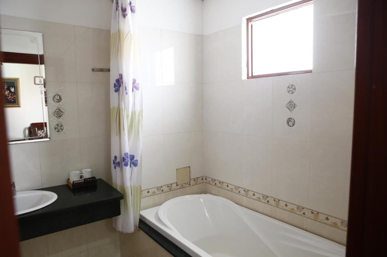 Phu An Hotel Ho Chi Minh-stad Buitenkant foto